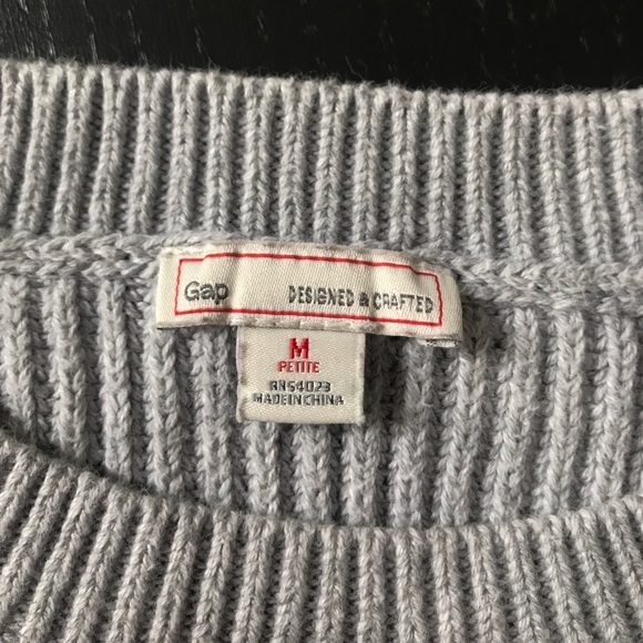 GAP Grey Knit Shirt ✨ - Picture 2 of 4